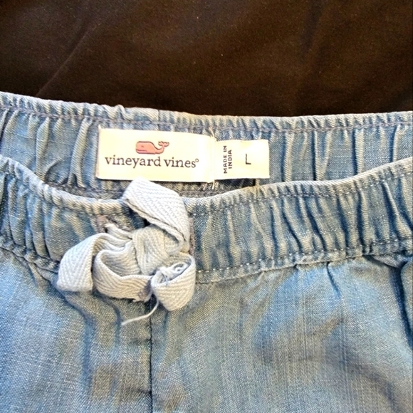3/$30 - Girl's Vinyard Vines denim chambray shorts, size L - Picture 2 of 3